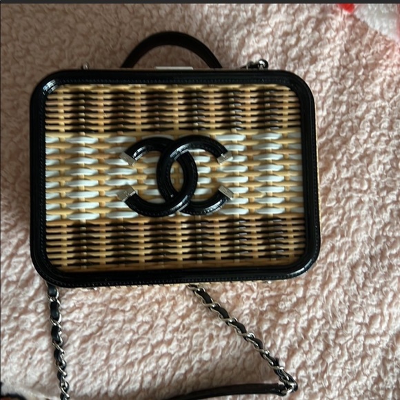 Chanel Vanity Rattan Wicker Bag. ๐ - Picture 3 of 6